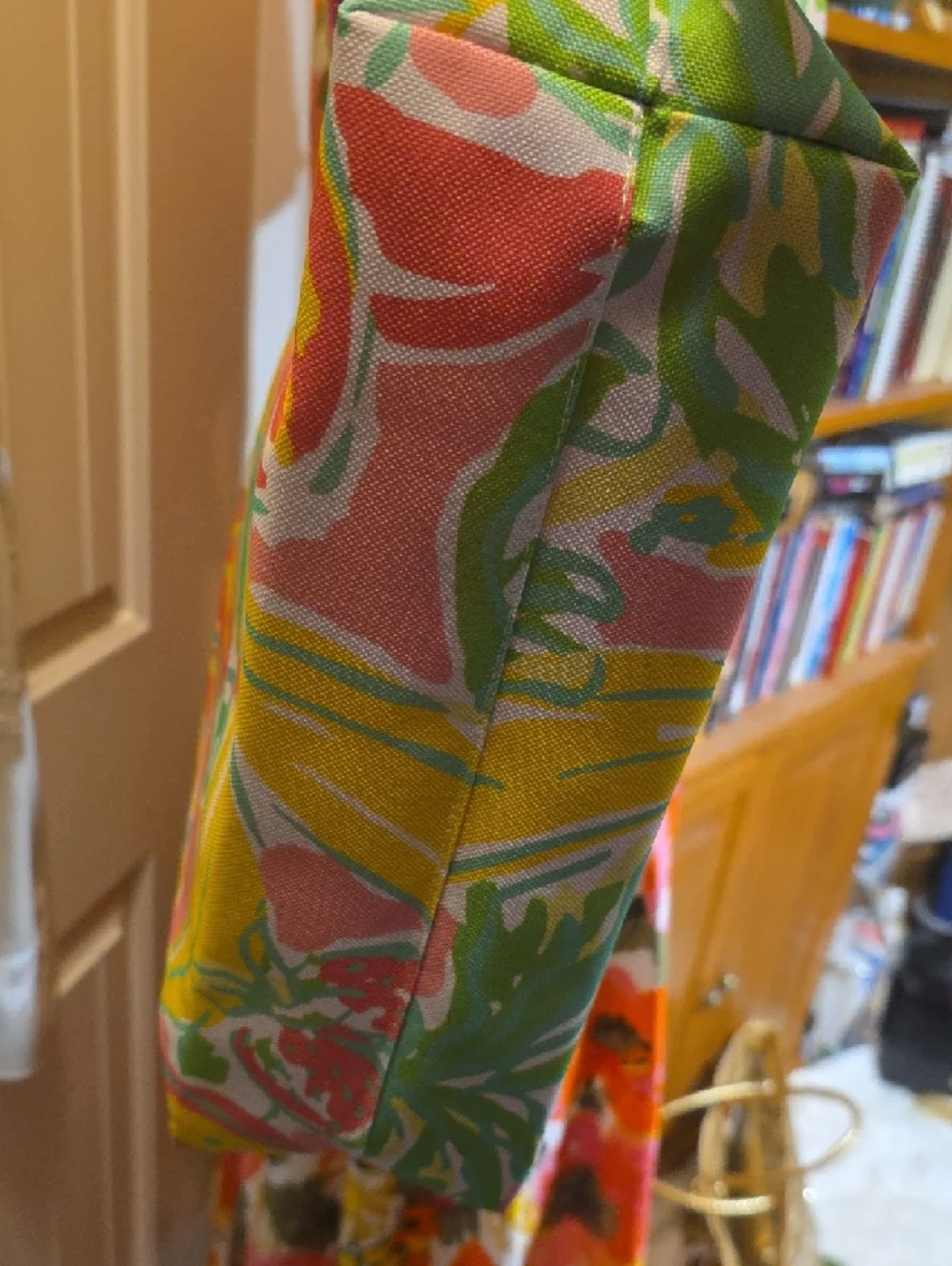 Lilly Pulitzer x Estée Lauder Pink & Yellow Tropical Canvas Tote - Picture 7 of 7